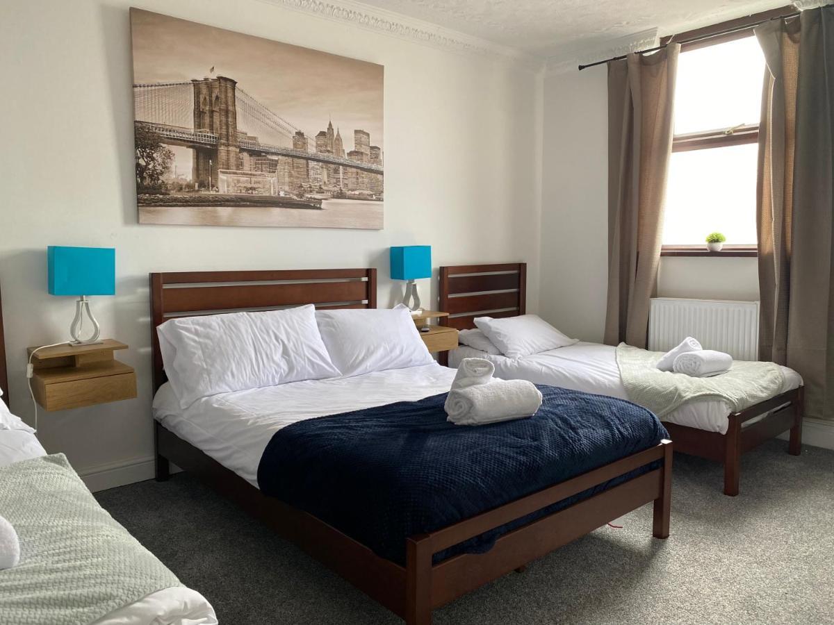 Modern 2 Bedroom Flat In Robert St Swansea