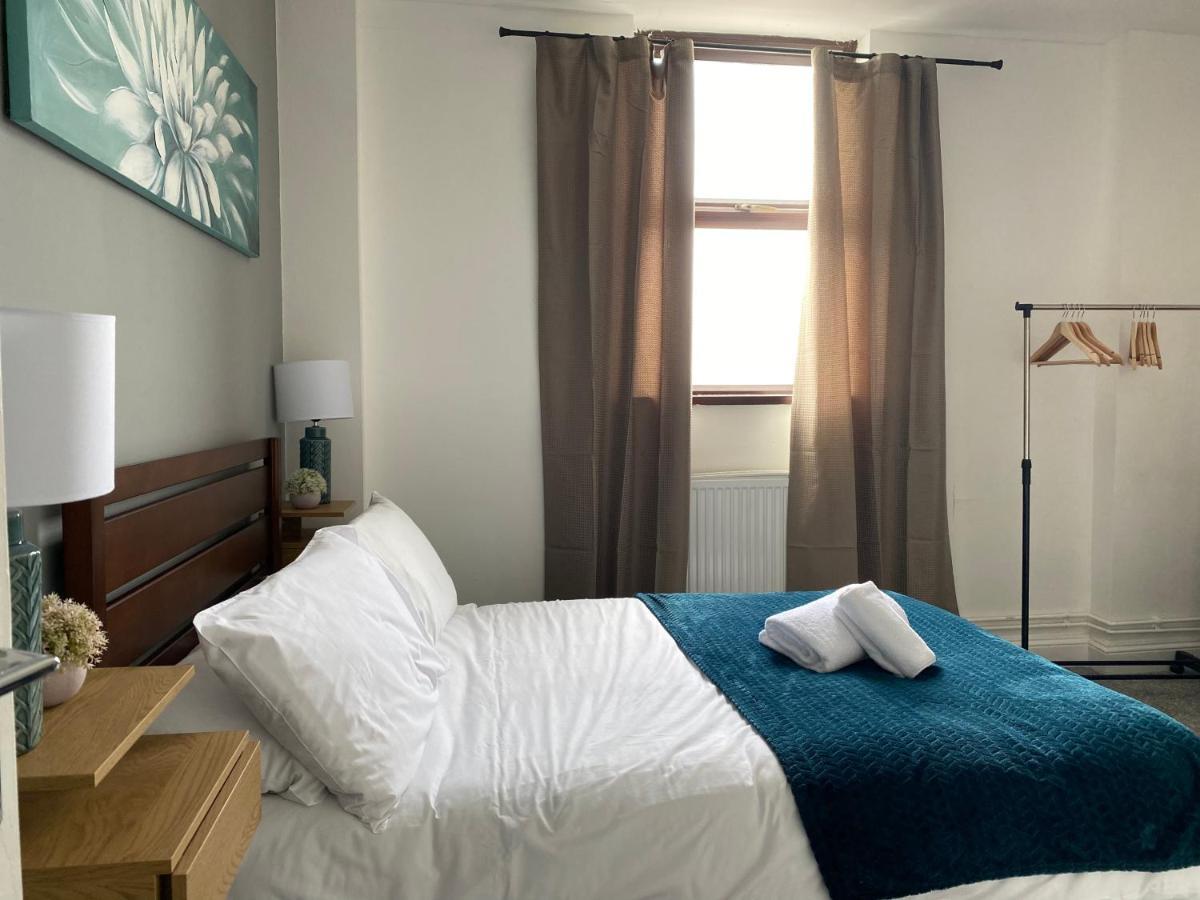 Modern 2 Bedroom Flat In Robert St Swansea