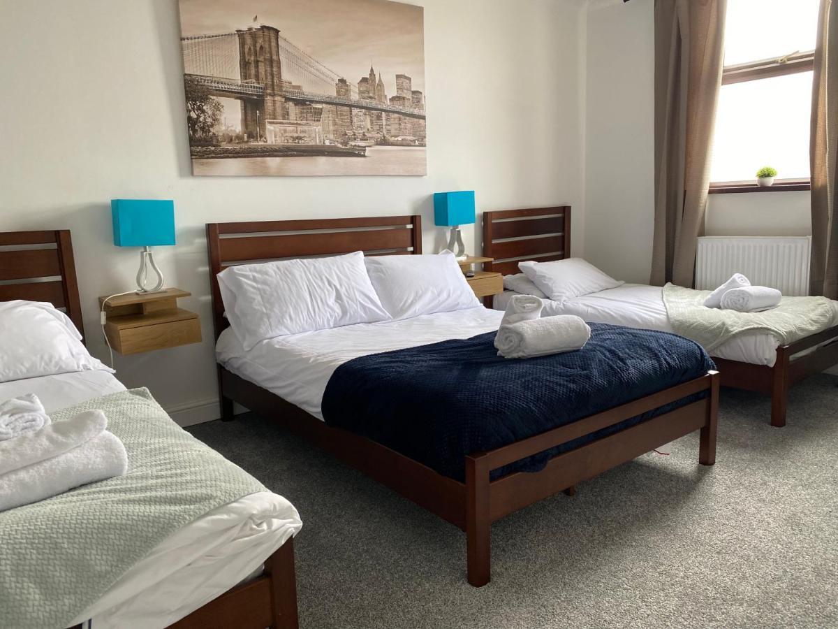 Apartment Modern 2 Bedroom Flat In Robert St *